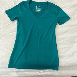 Nike dri-fit workout tee. Teal, size XS. Like new condition.